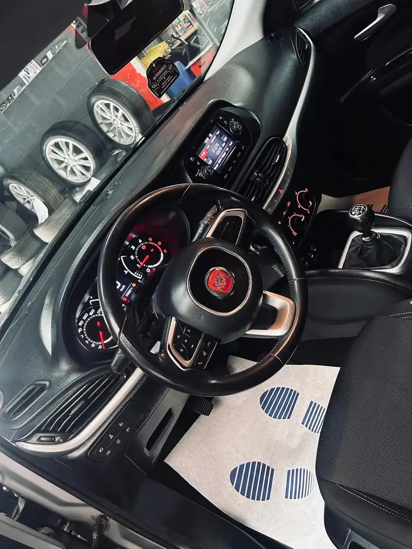 Fiat Tipo Kombi 1.6 MultiJet Lounge Zwart - 1