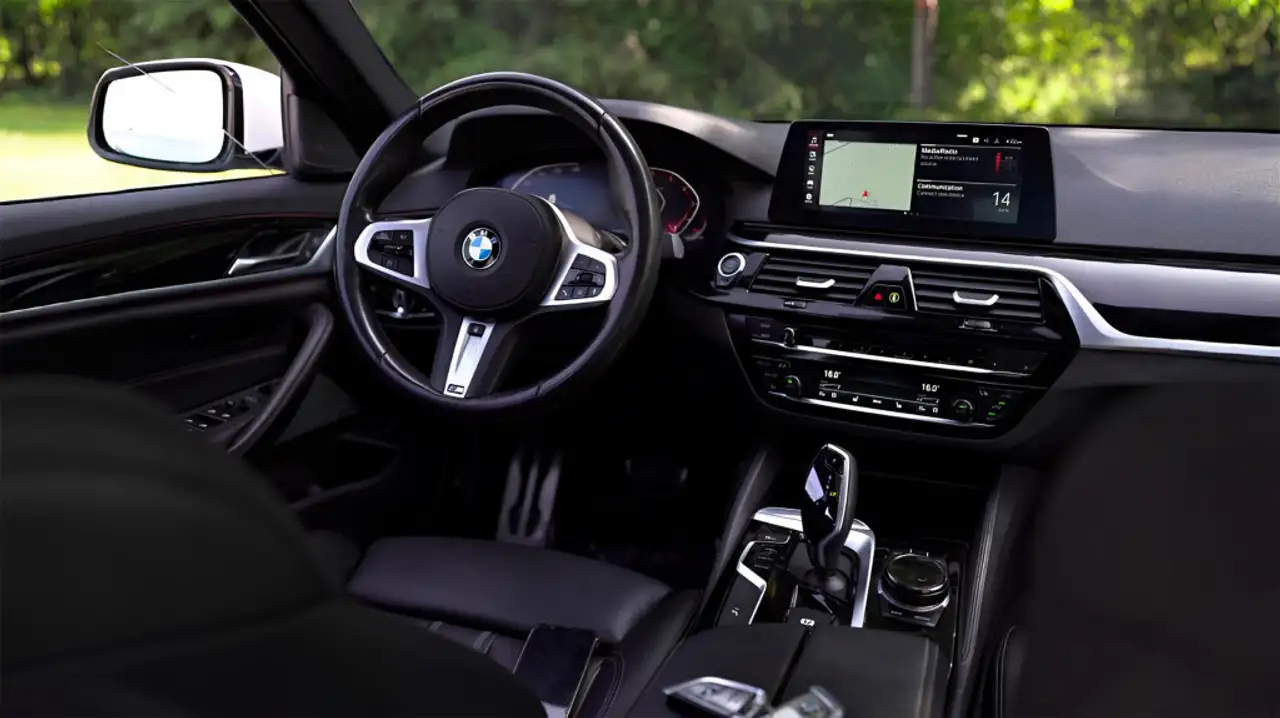 BMW 5 Series снимка BMW 5 Series