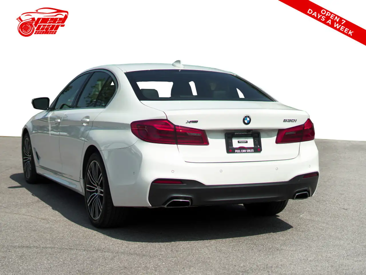 BMW 5 Series снимка BMW 5 Series