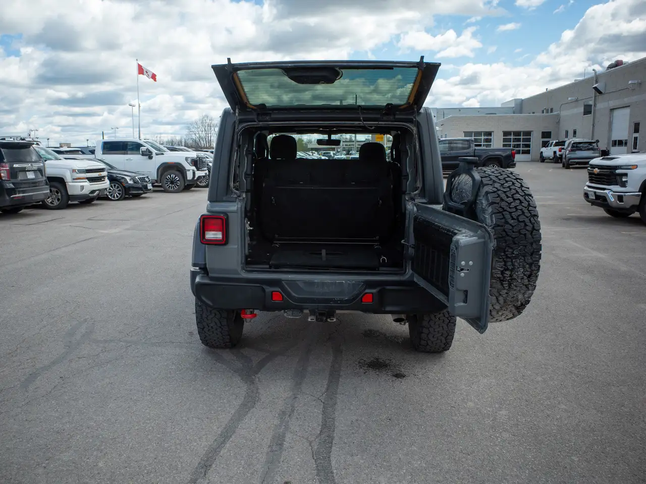 Jeep Wrangler снимка Jeep Wrangler