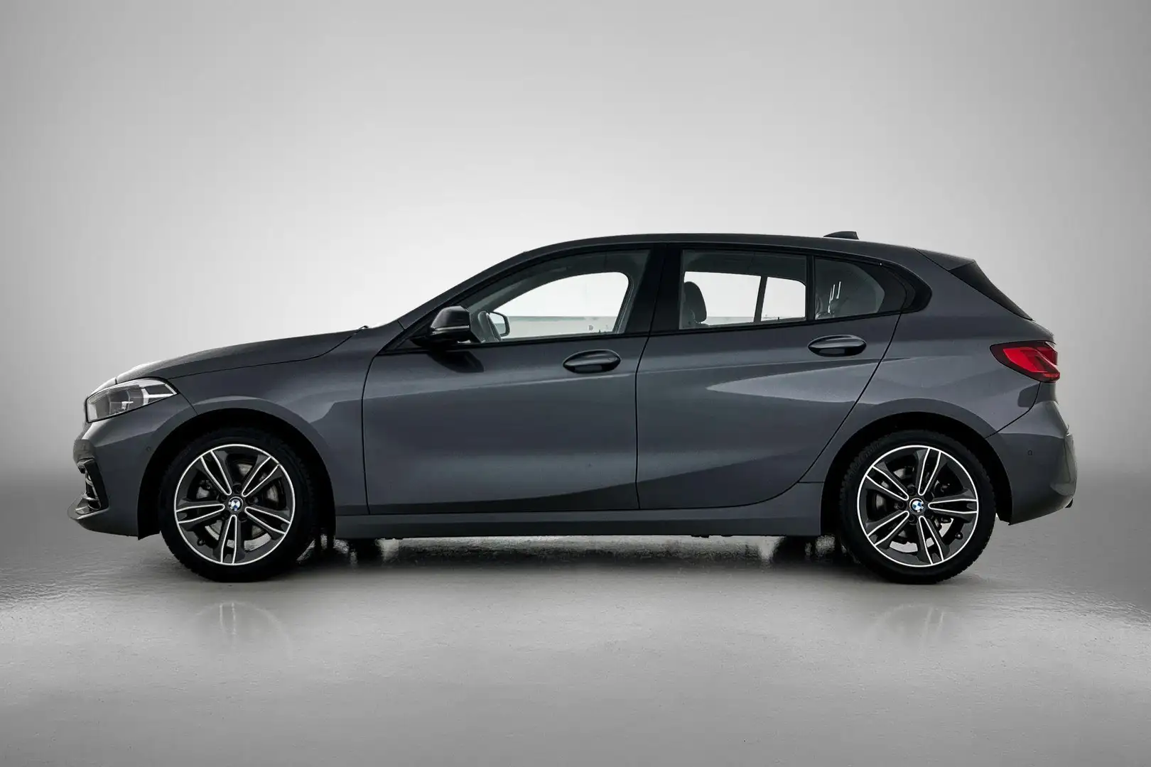 BMW 118 1-serie 118i Executive Edition Sport (STOELVERWARM Grijs - 2