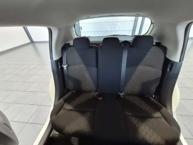 Mitsubishi Space Star view 14