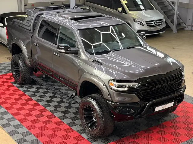 Dodge RAM 1500 5.7 4X4 LIMITED PANO LPG MonsterTruck