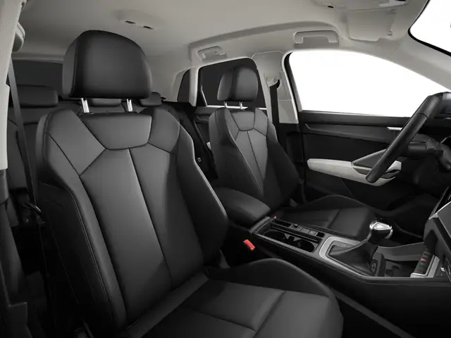 Audi Q3 view 10