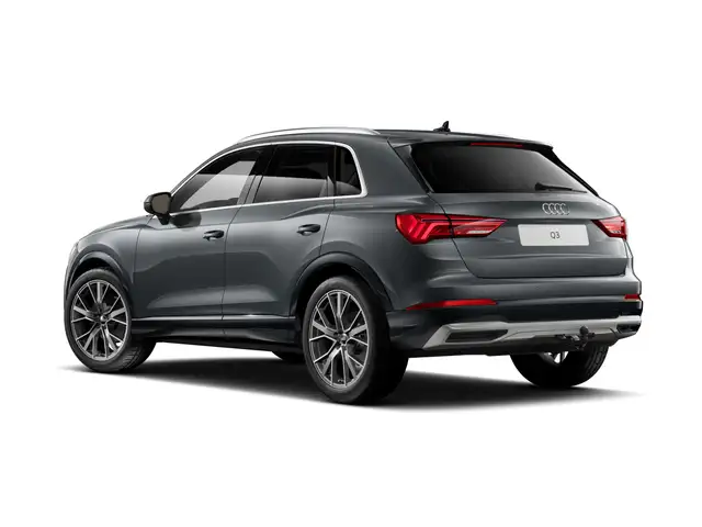 Audi Q3 view 5