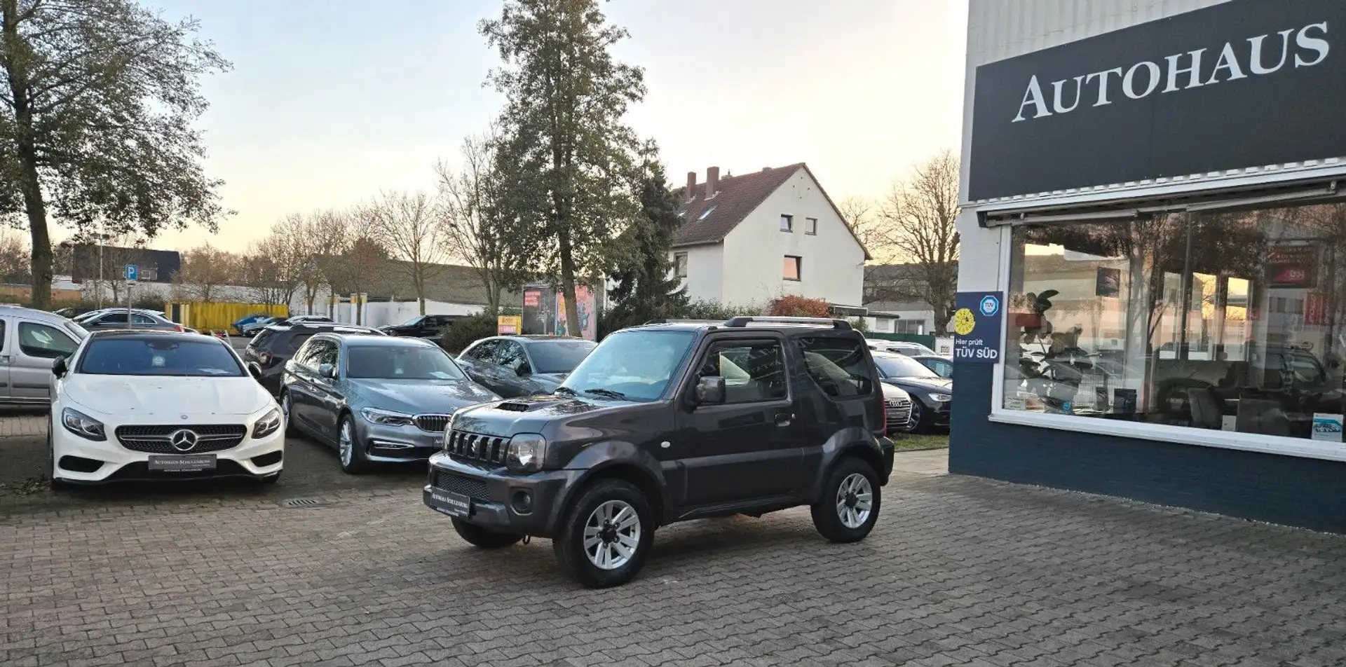Suzuki Jimny Ranger Standheizung Allrad Sitzheizung Grau - 2