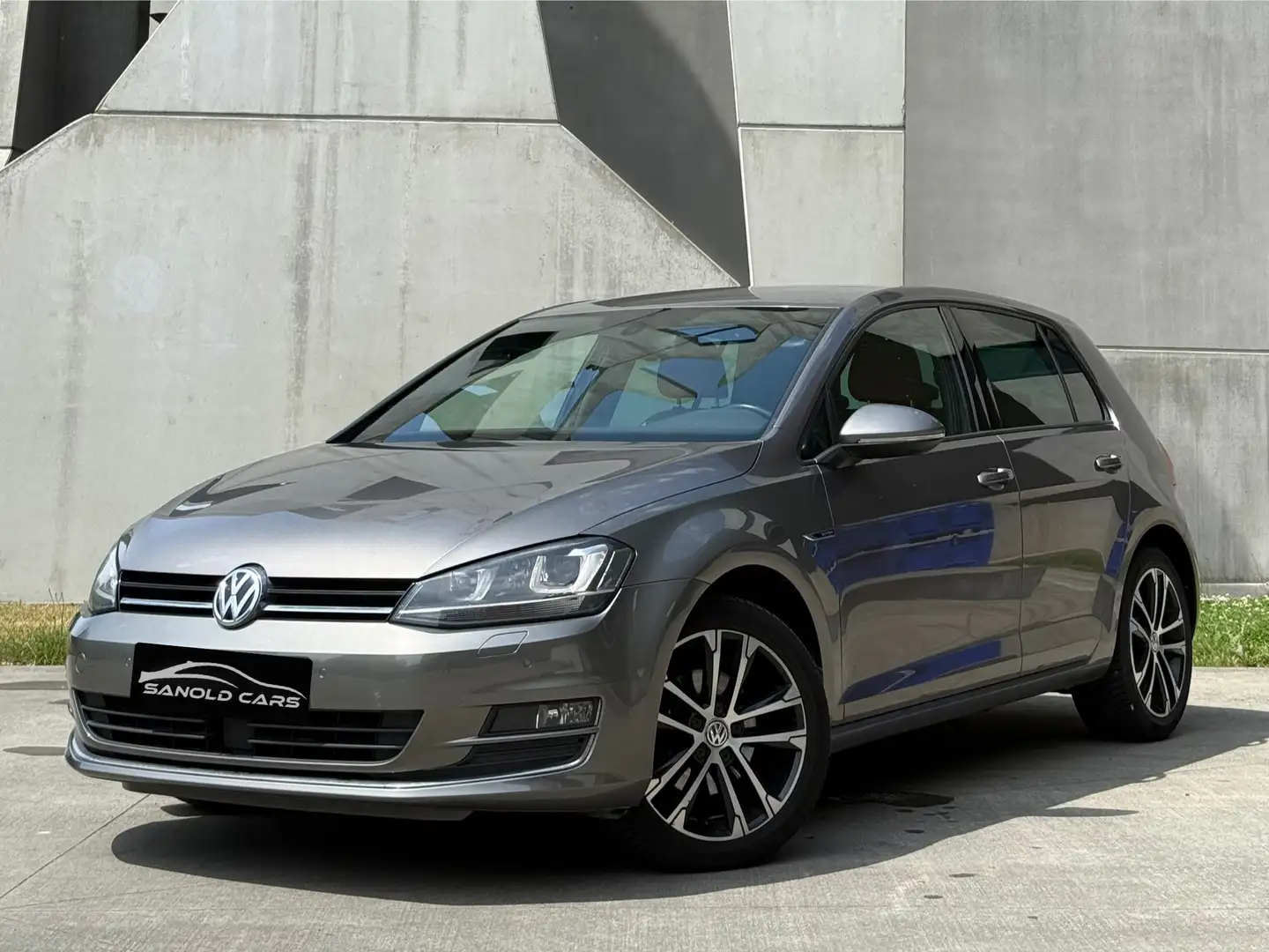 Volkswagen Golf 1.4 TSI DSG Edition Bluemotion Bruin - 2