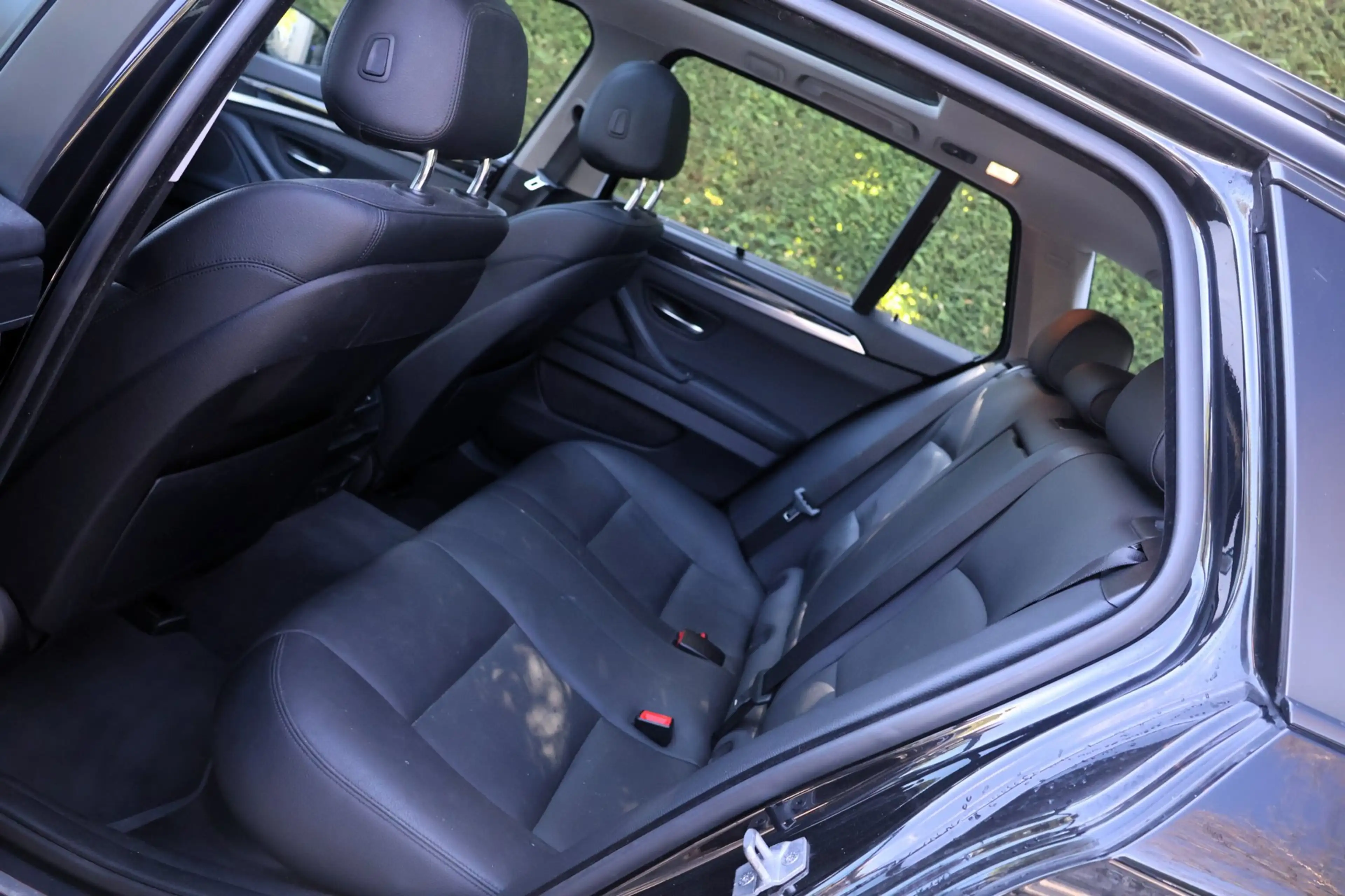 BMW 535 5-serie Touring 535xd High Executive-Pano-Stoelver — photo 24