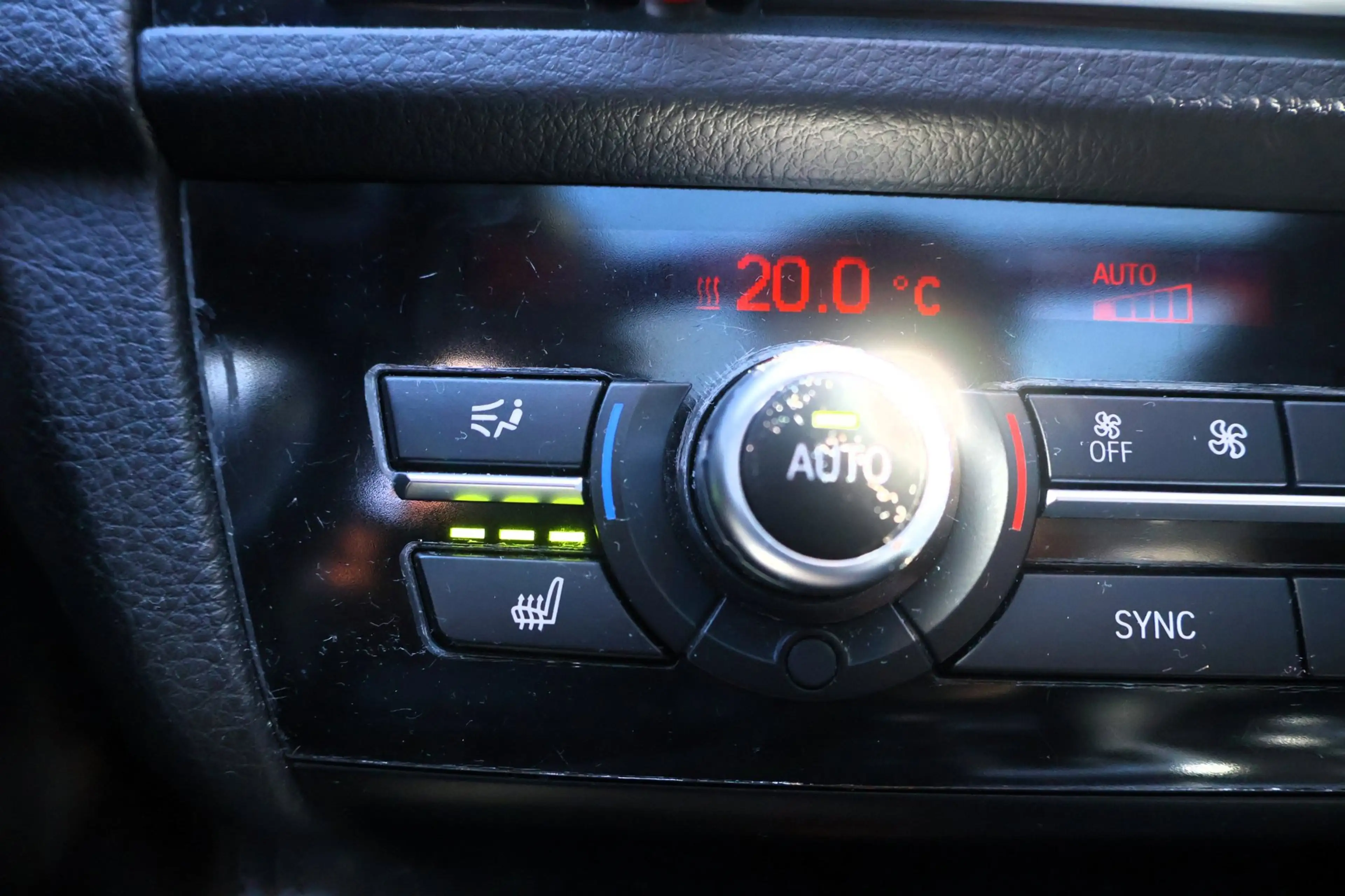 BMW 535 5-serie Touring 535xd High Executive-Pano-Stoelver — photo 26