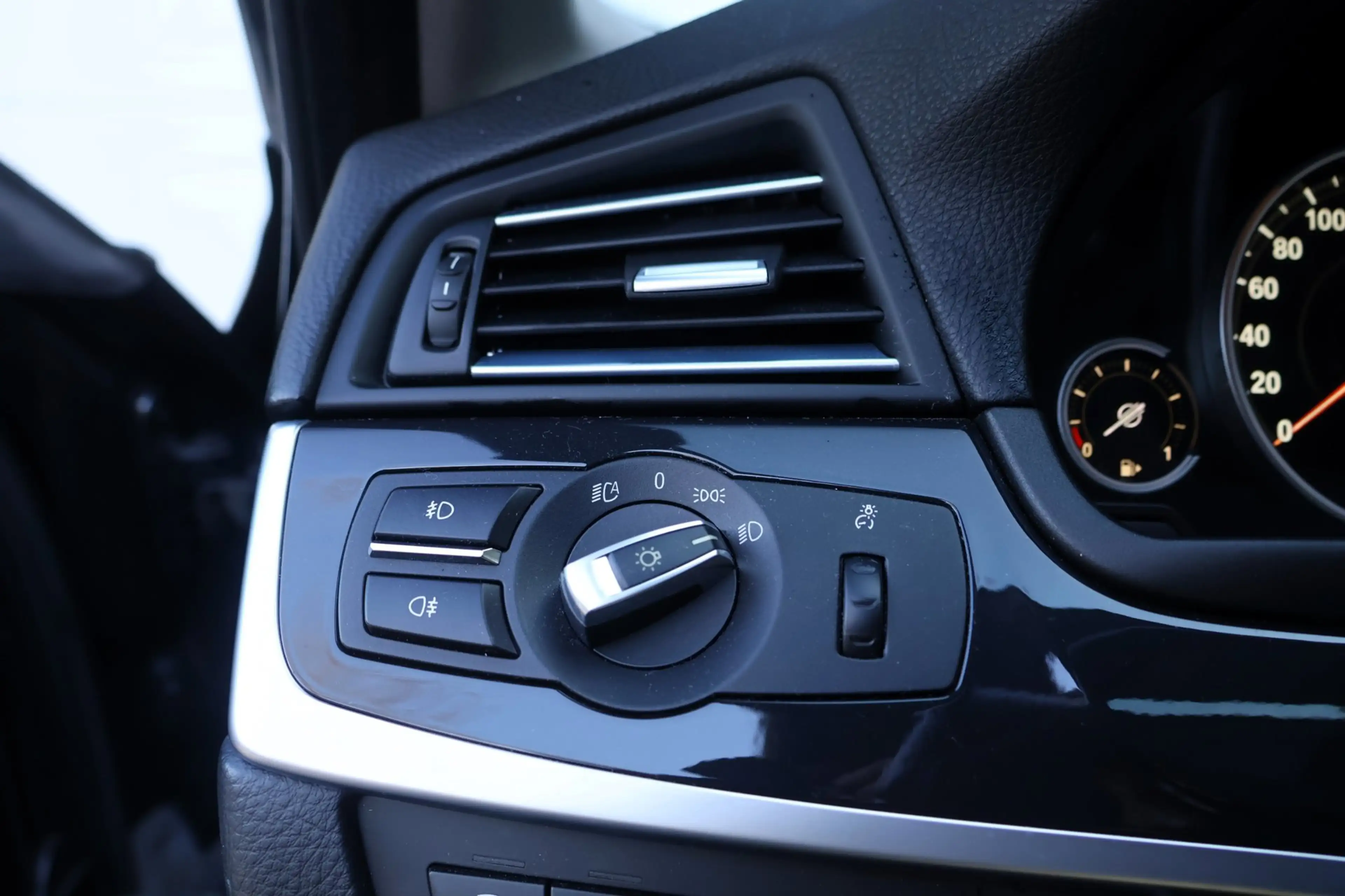 BMW 535 5-serie Touring 535xd High Executive-Pano-Stoelver — photo 12