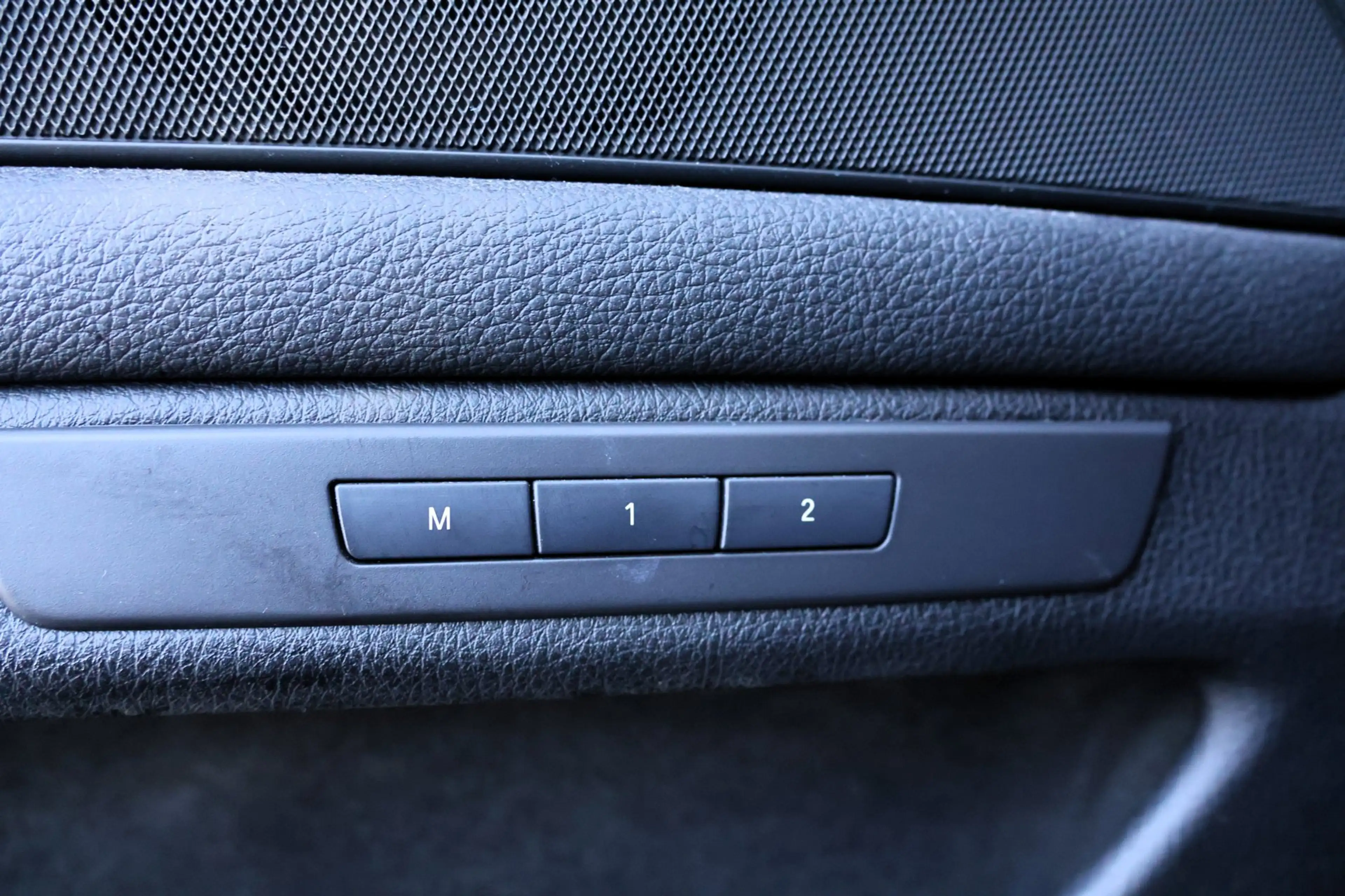 BMW 535 5-serie Touring 535xd High Executive-Pano-Stoelver — photo 13