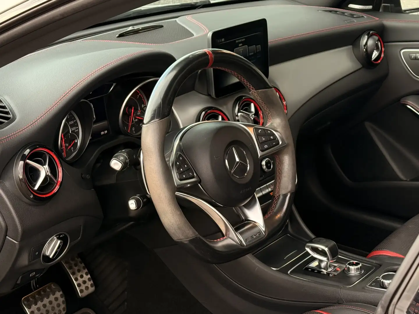 Mercedes-Benz CLA 45 AMG 4MATIC MATGRIJS | Leder | Pano | Schaalstoelen | H Gris - 2