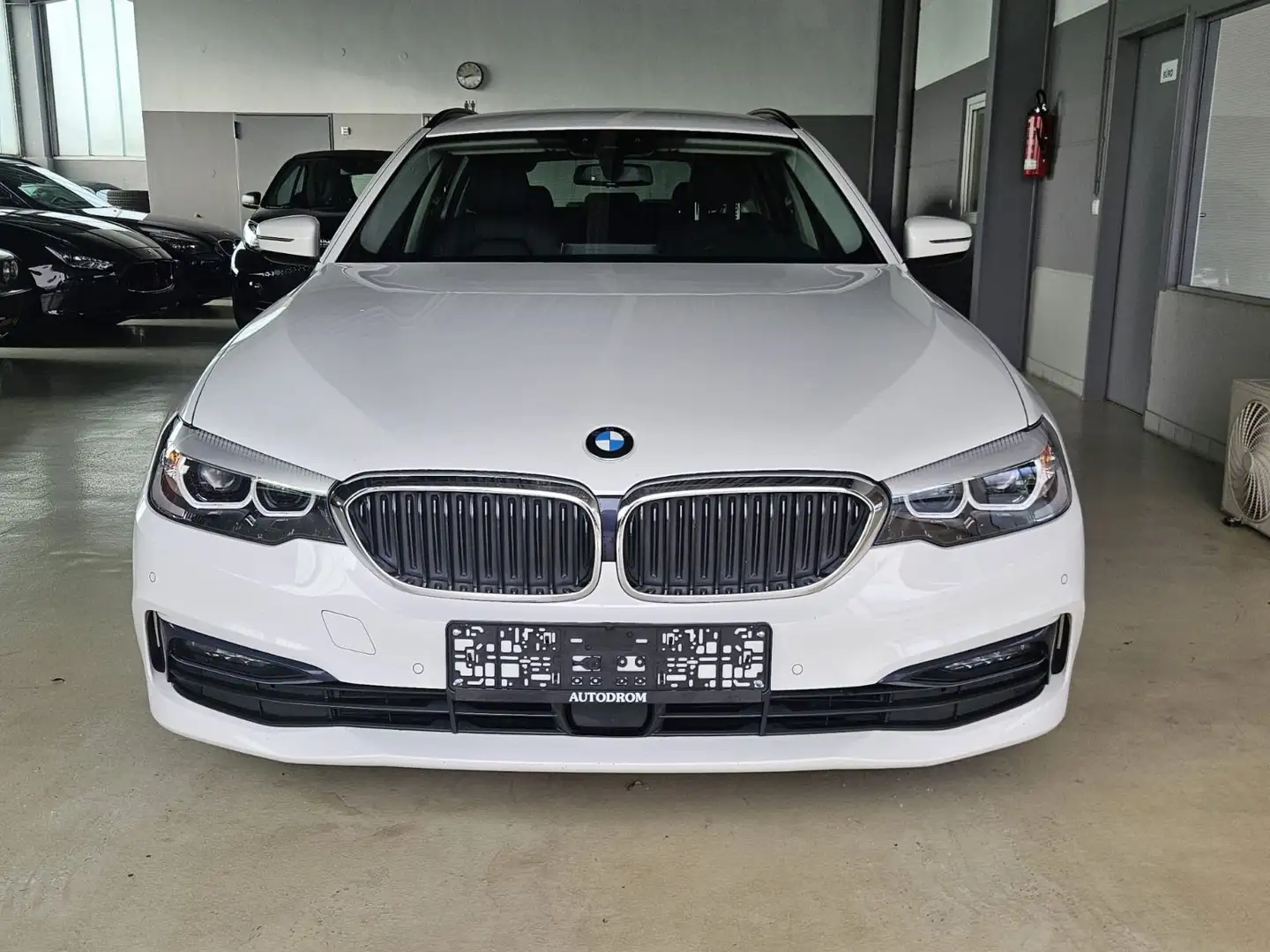 BMW 540 d xDrive Sportline+Spurhalte+AHK+ACC Weiß - 2