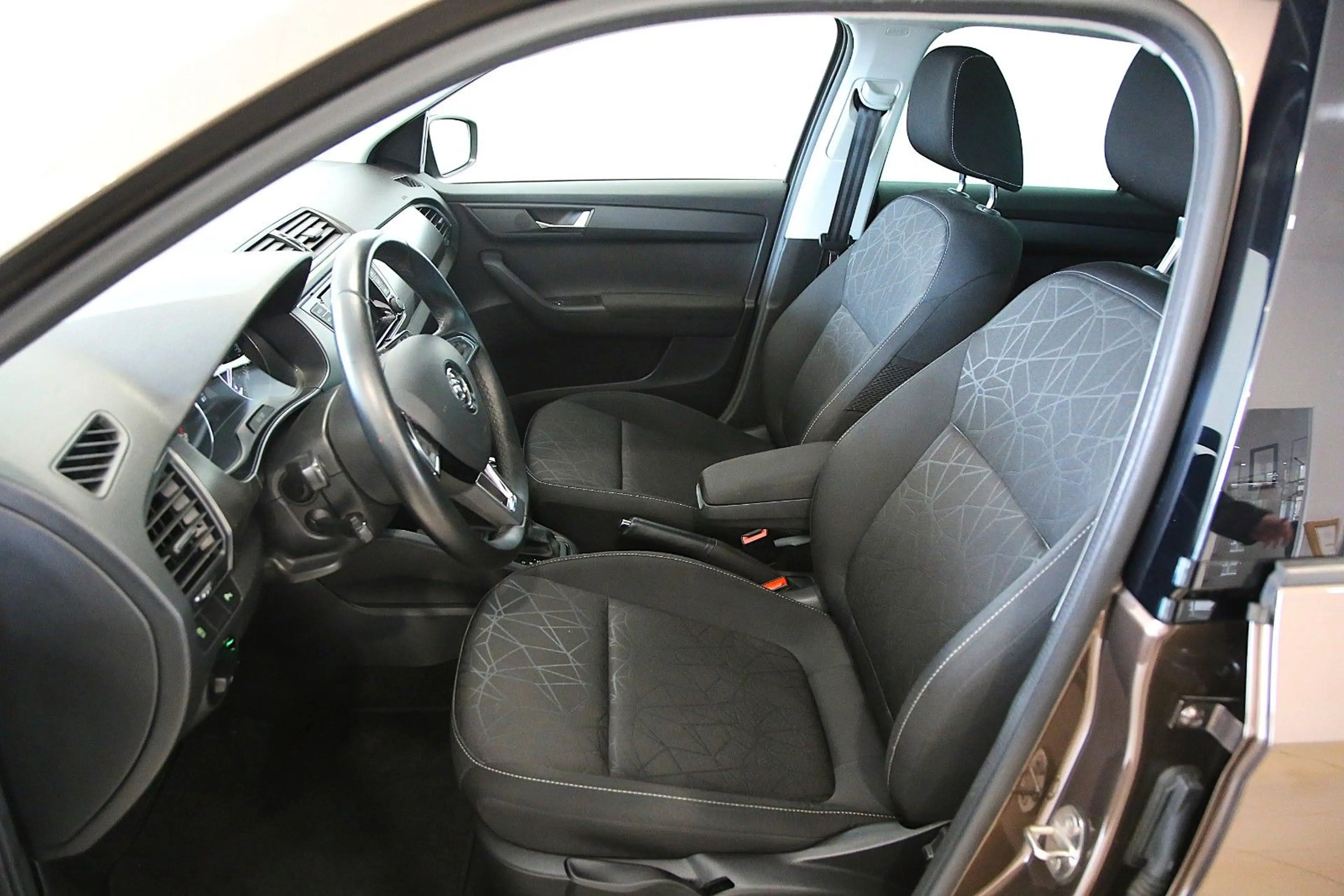 Skoda Fabia Clever — photo 4