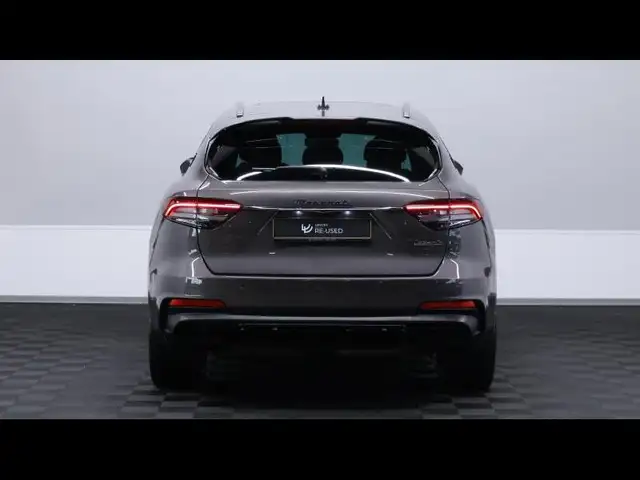 Maserati Levante view 6