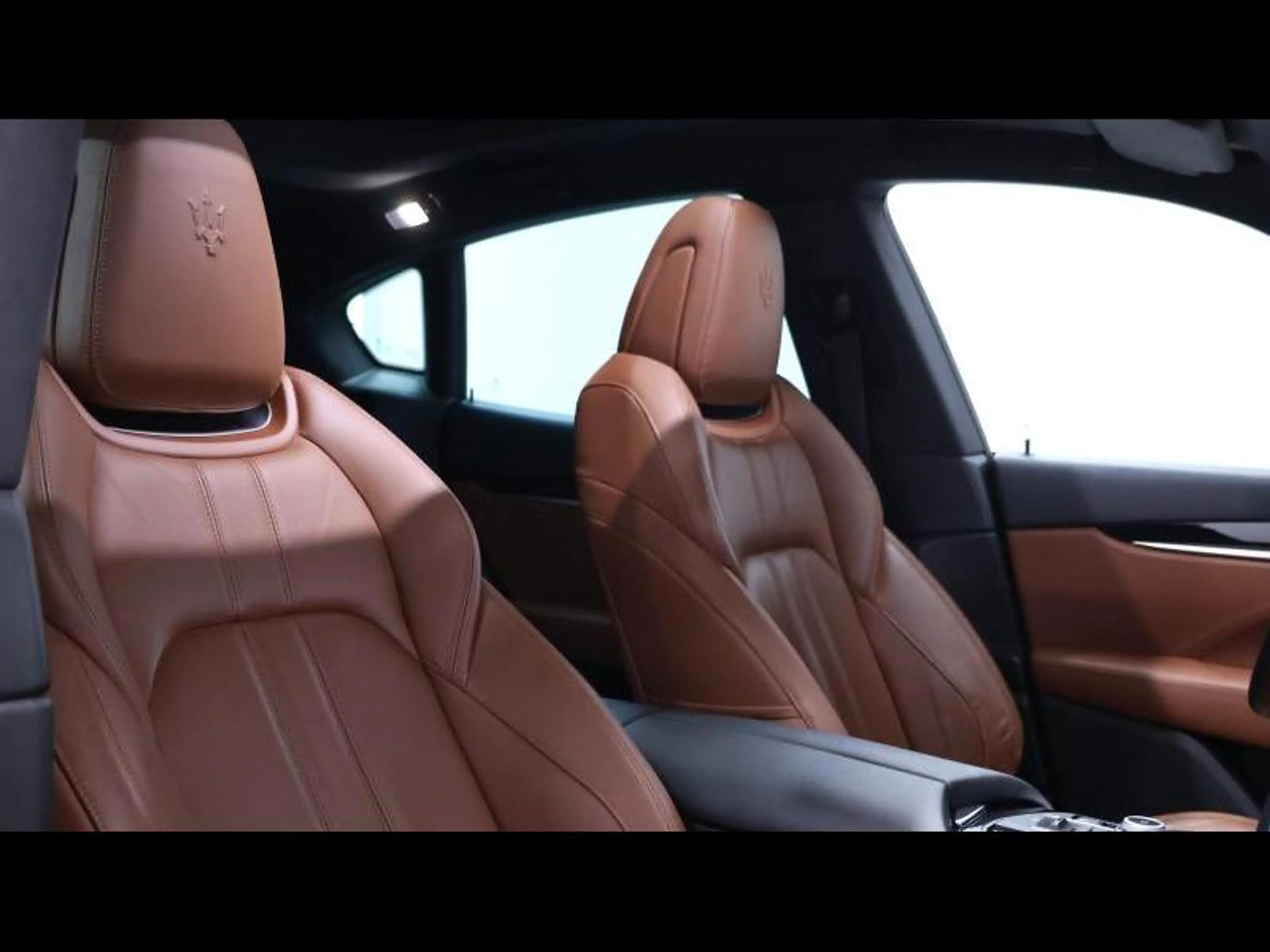 Maserati Levante Modena 3.0 V6 Q4 350 Auto — photo 14