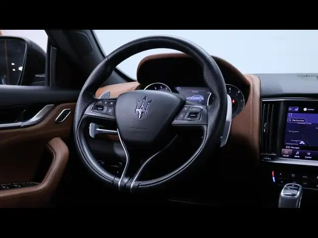 Maserati Levante view 18