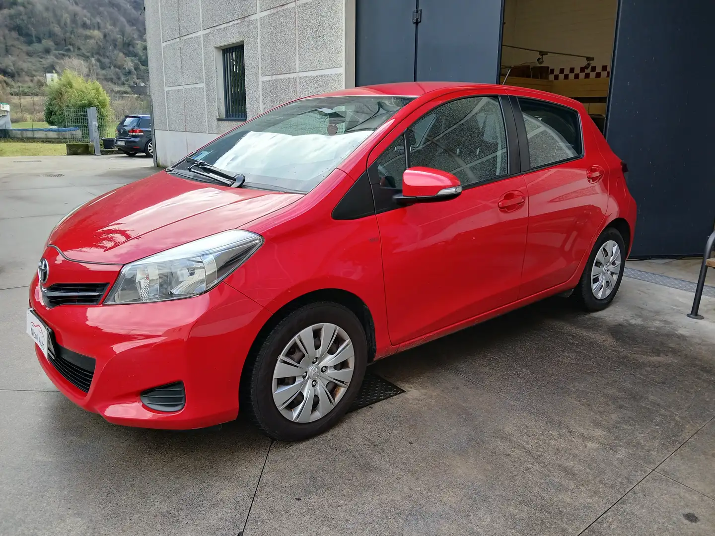 Toyota Yaris Yaris III 2014 5p 1.0 Rosso - 1