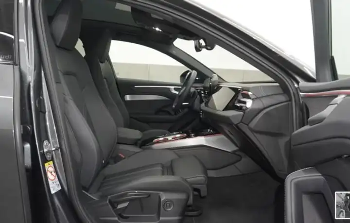 Audi A6 2025, foto 15