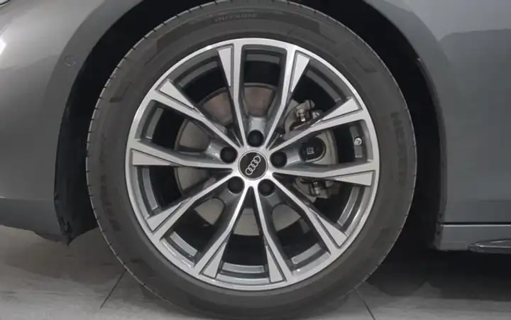 Audi A6 2025, foto 10