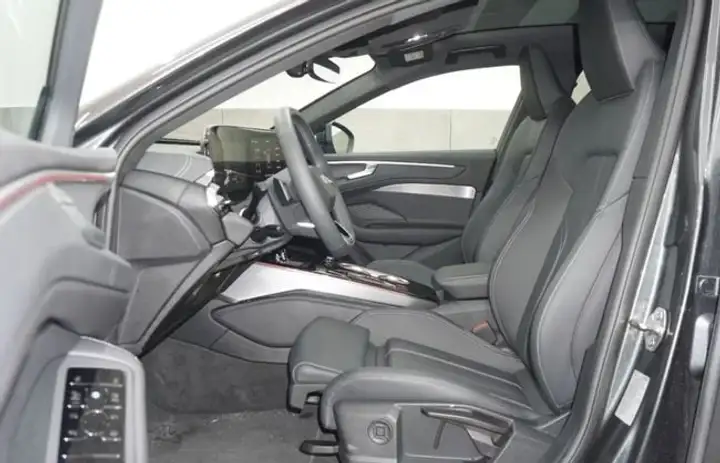 Audi A6 2025, foto 13
