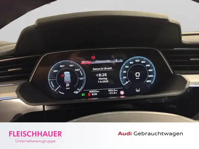 Audi Q8 e-tron view 12