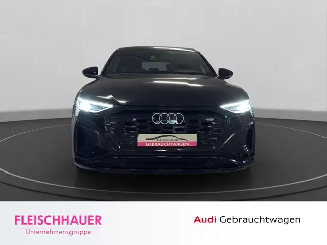 Audi Q8 e-tron view 2
