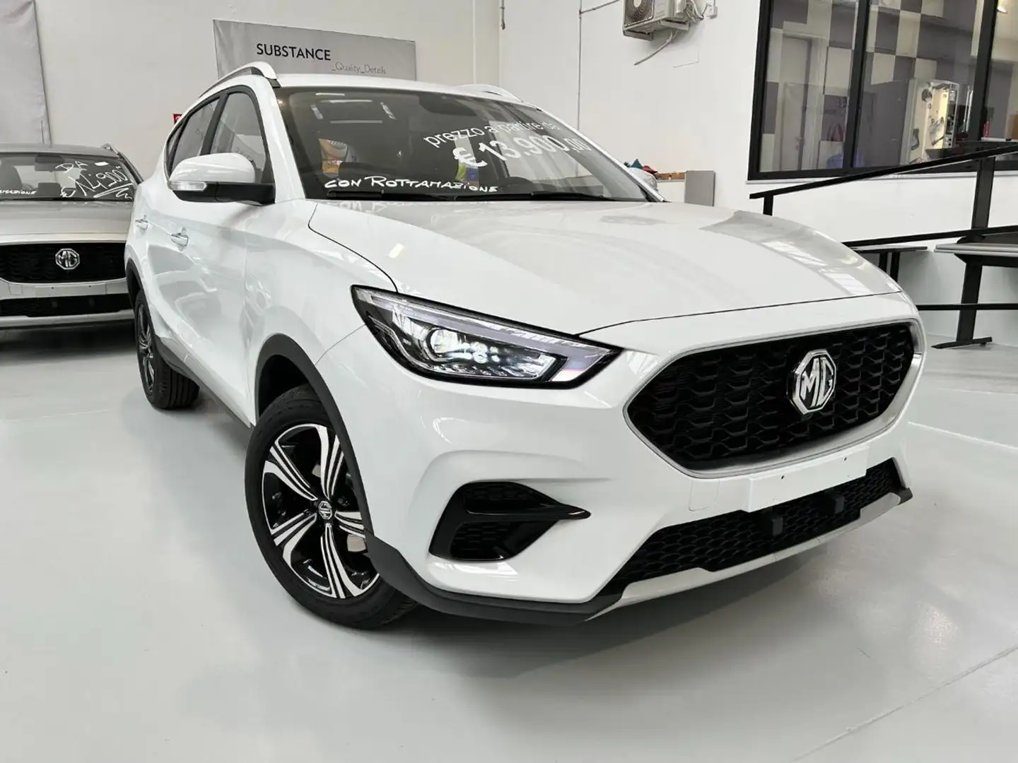 MG ZS 1.5 Comfort Bianco - 1