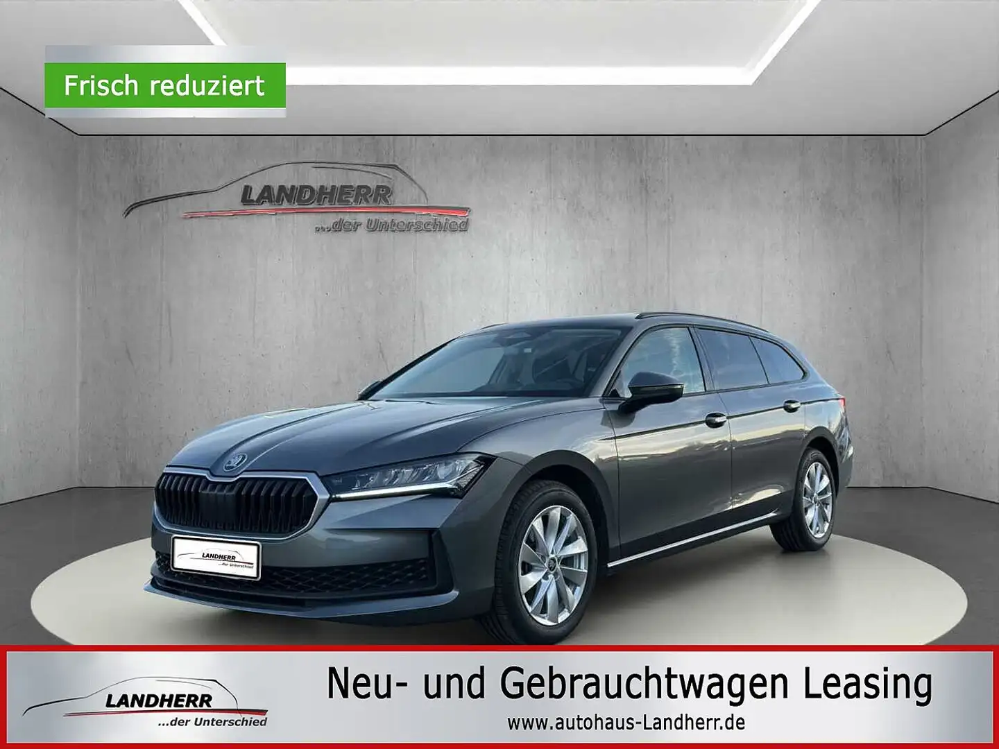 Skoda Superb Combi Essence 5. Jahre Garantie / Navi Grau - 1