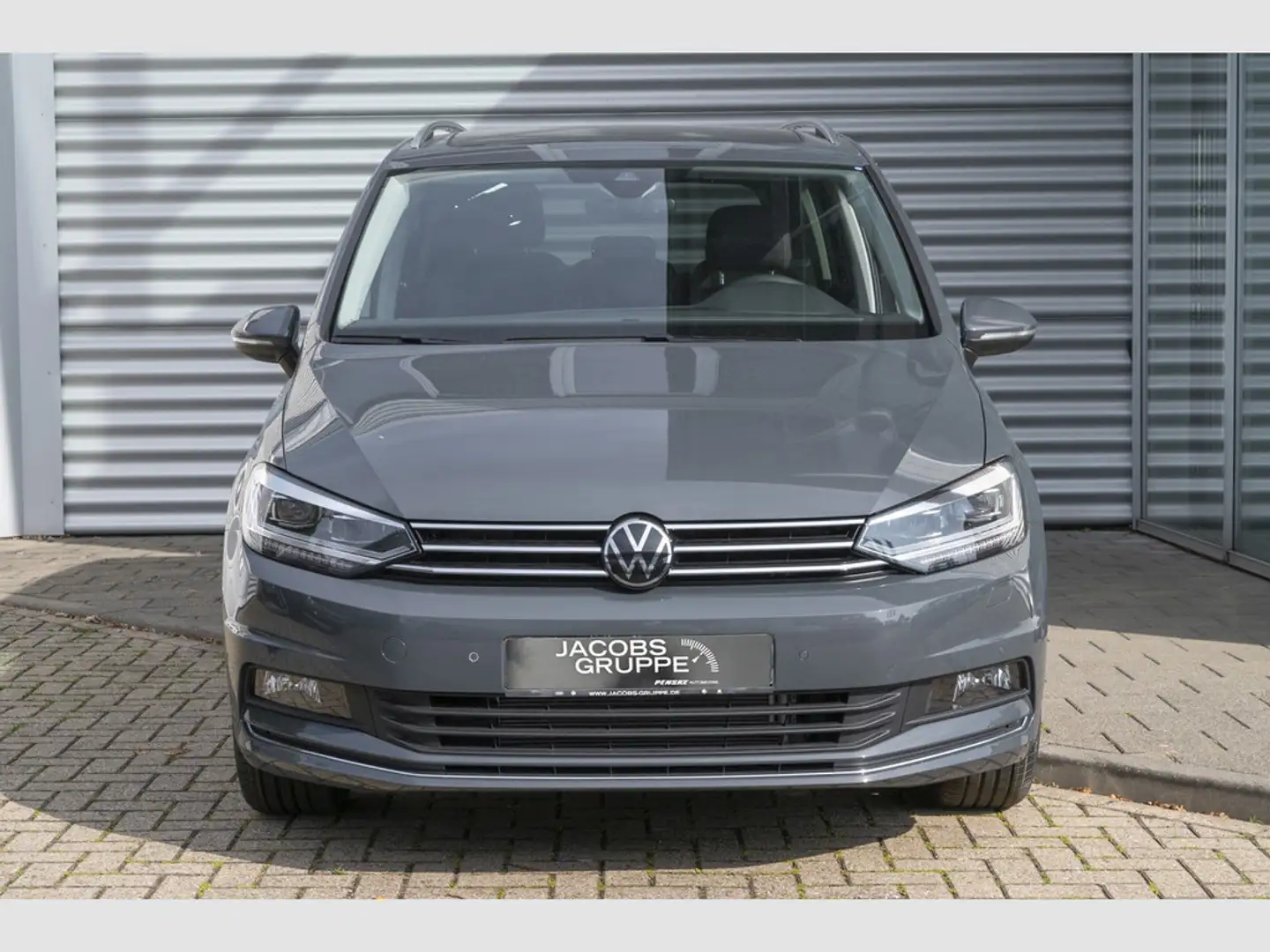 Volkswagen Touran Highline 2,0 l TDI DSG UPE EUR 60.714,- incl. Überführung Grau - 2