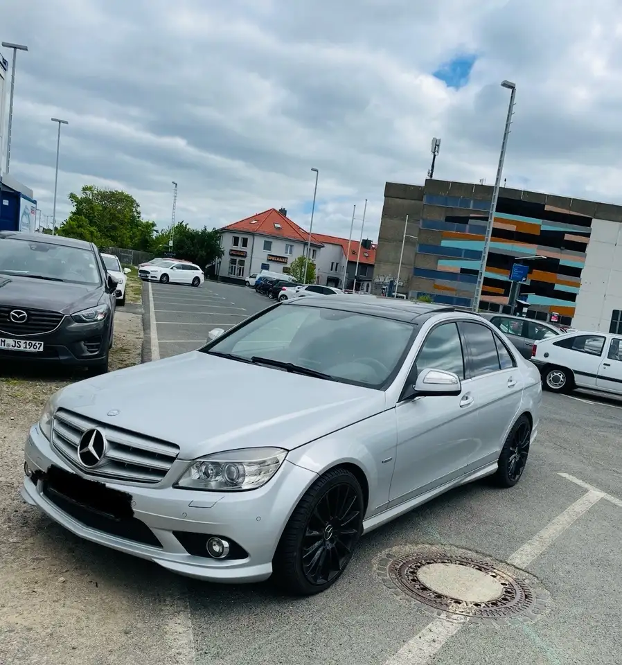 Mercedes-Benz C 320