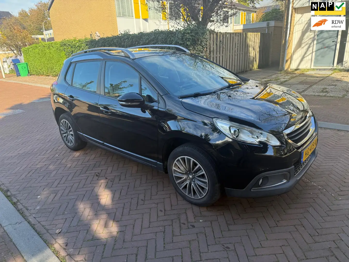 Peugeot 2008 AUTOMAAT / 54.000 NAP / Panorama dak / Parkeersens Noir - 1