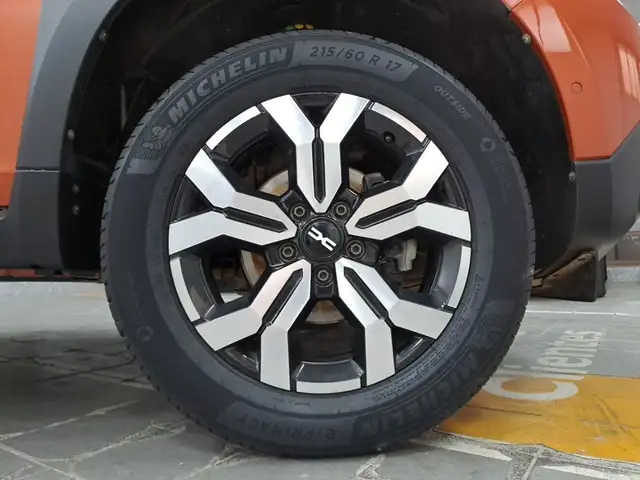 Dacia Duster view 7