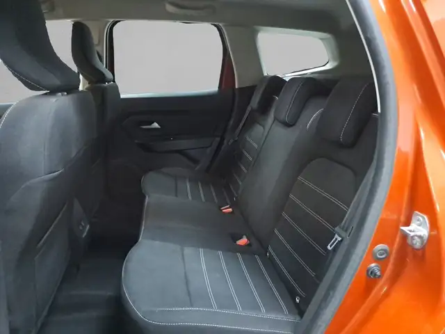Dacia Duster view 12