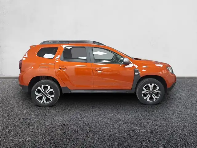 Dacia Duster view 5