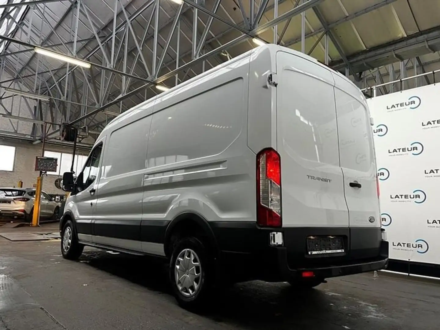 Ford Transit 2T L3H2 Trend 350L 2.0 Ecoblue 130Pk M6 Blanc - 2