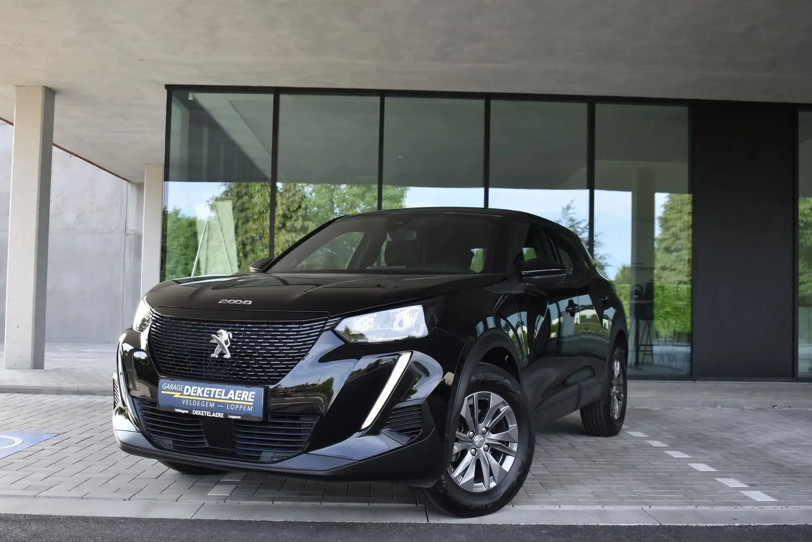 Peugeot 2008 1.2Turbo S&S Allure EAT8 *Navi*Camera*Trekhaak Noir - 1