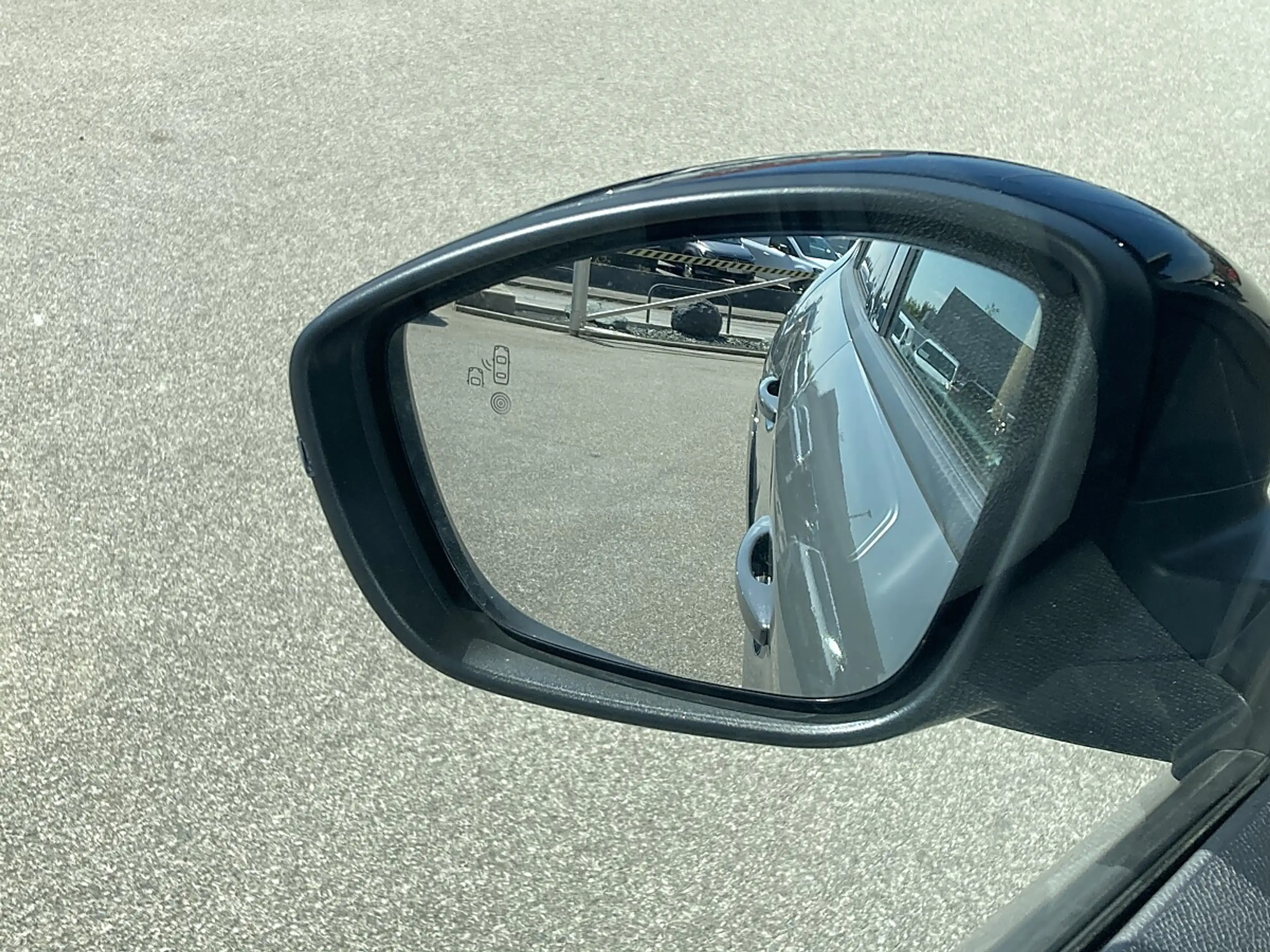Peugeot 208 Allure Turbo 100 6-Gang manuell!inl.NAVIPACK!AK... — photo 5