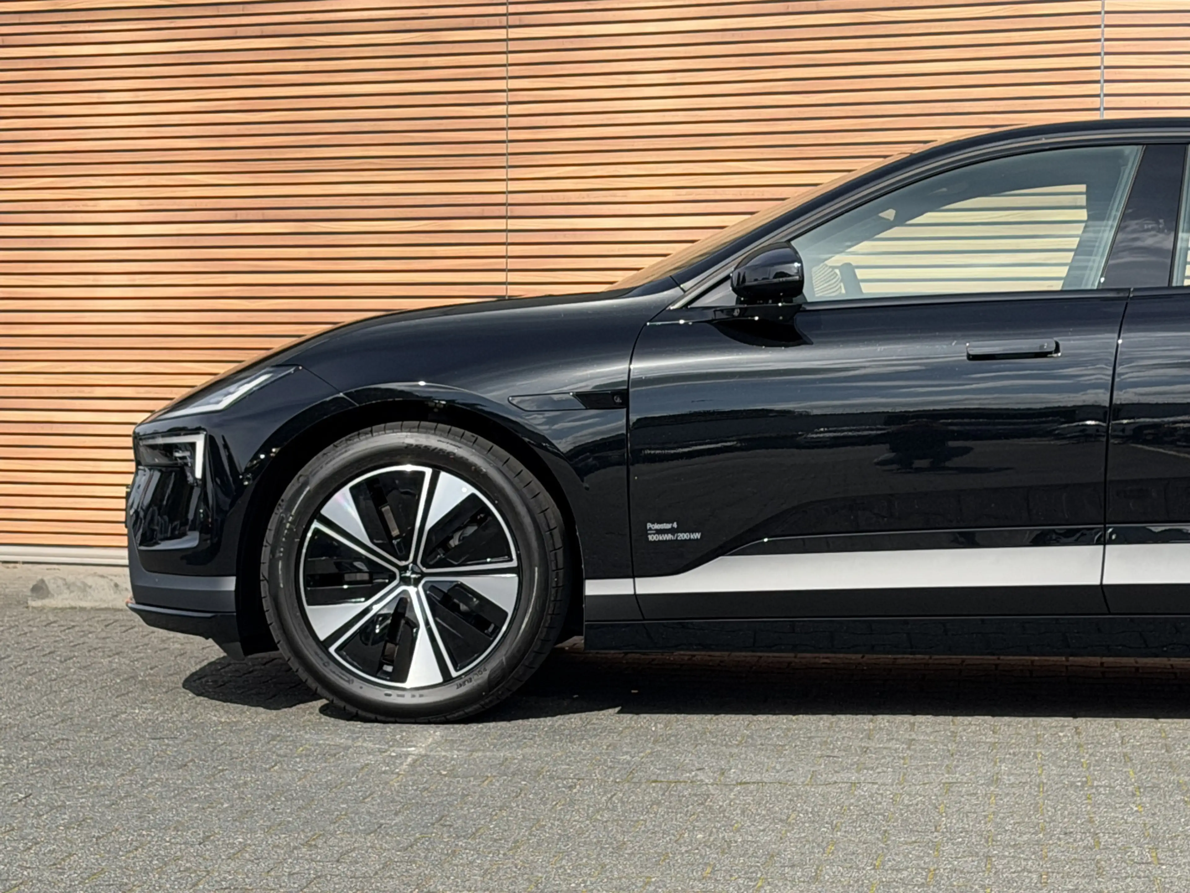 Polestar 4 Long Range Single motor 100 kWh Navigatie / Panora — photo 10