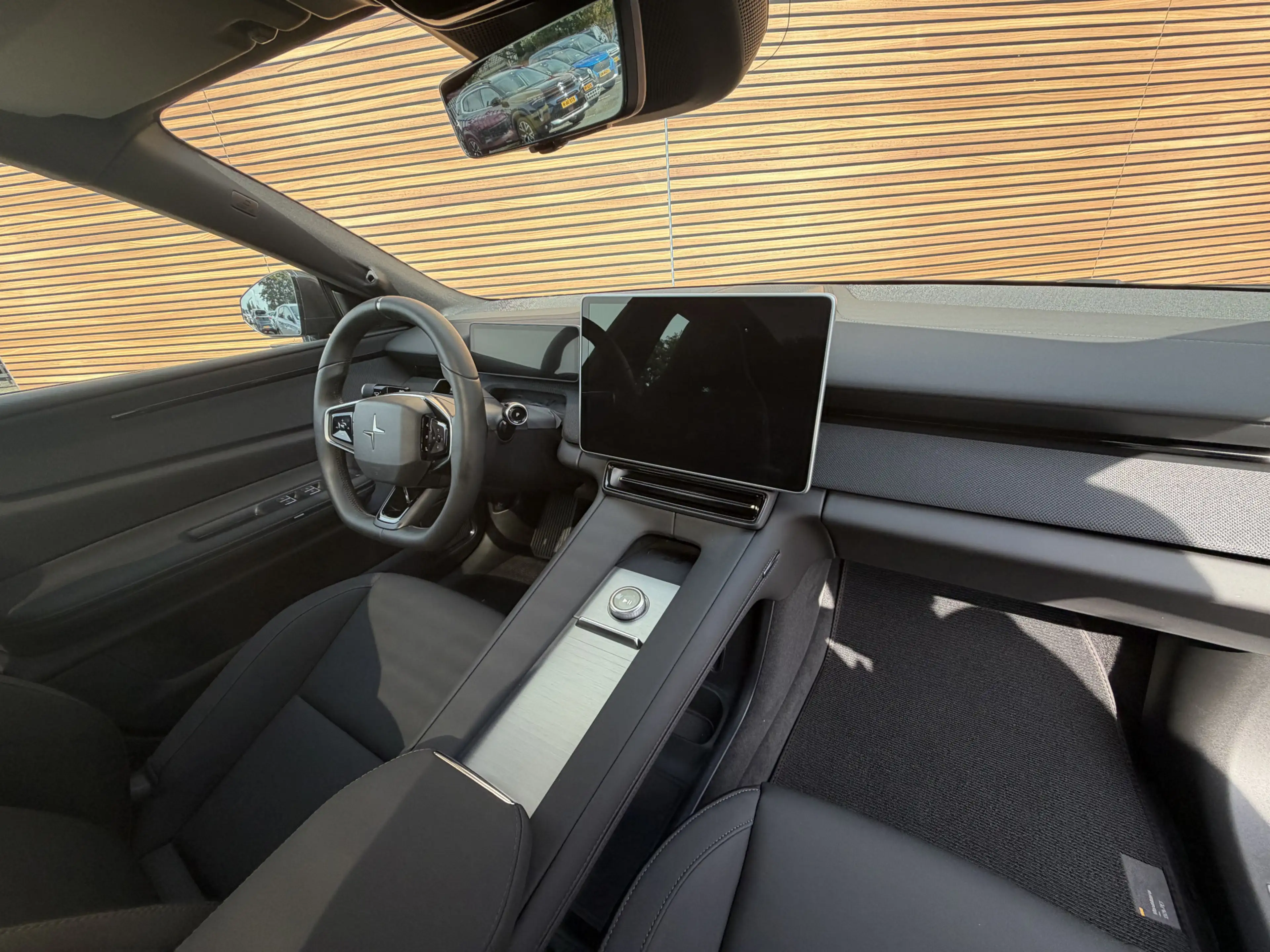 Polestar 4 Long Range Single motor 100 kWh Navigatie / Panora — photo 19