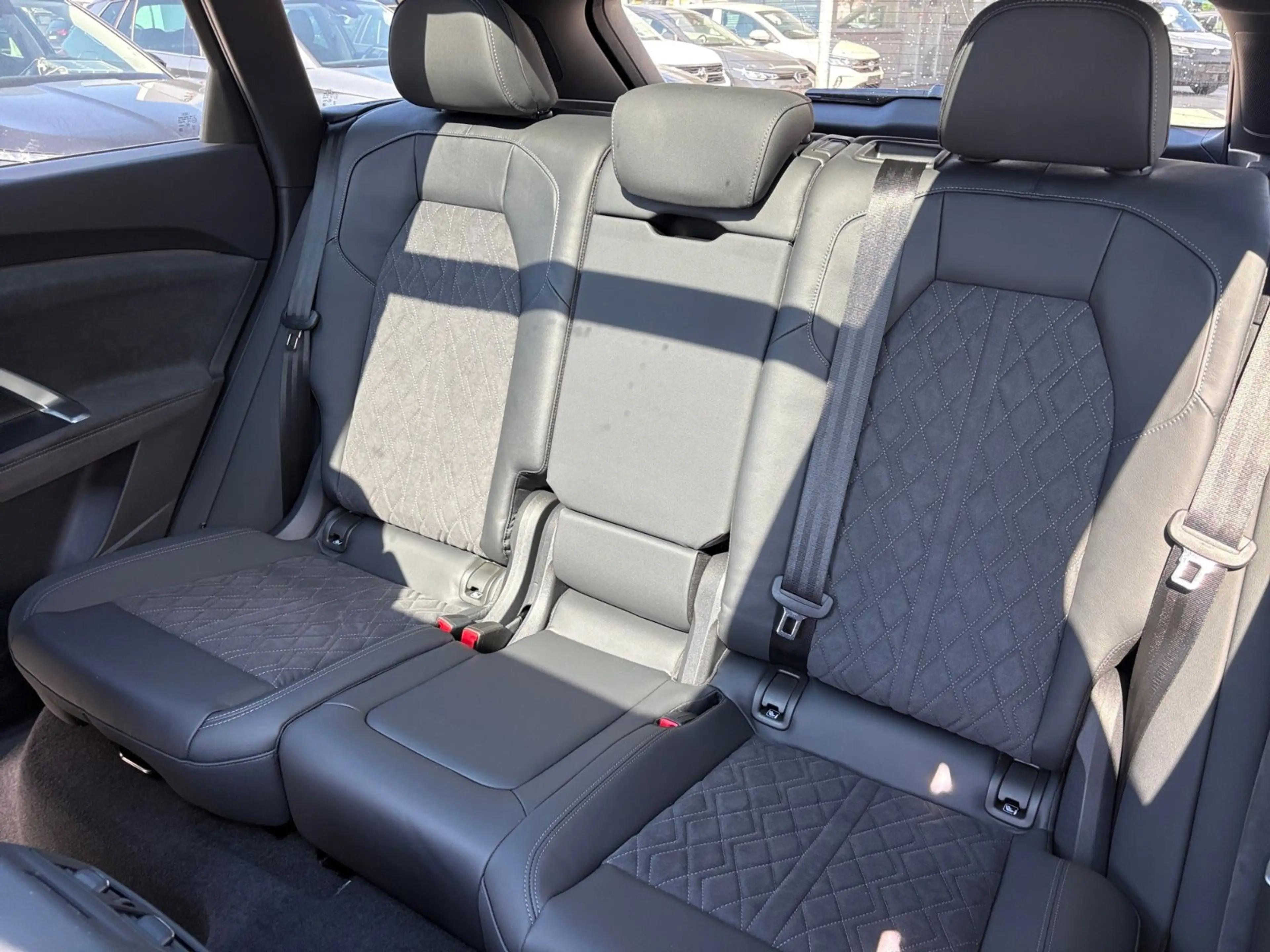 Audi Q5 TDI 150 kW S-Line/gold-sw/Tech+/Pan/20 — photo 10