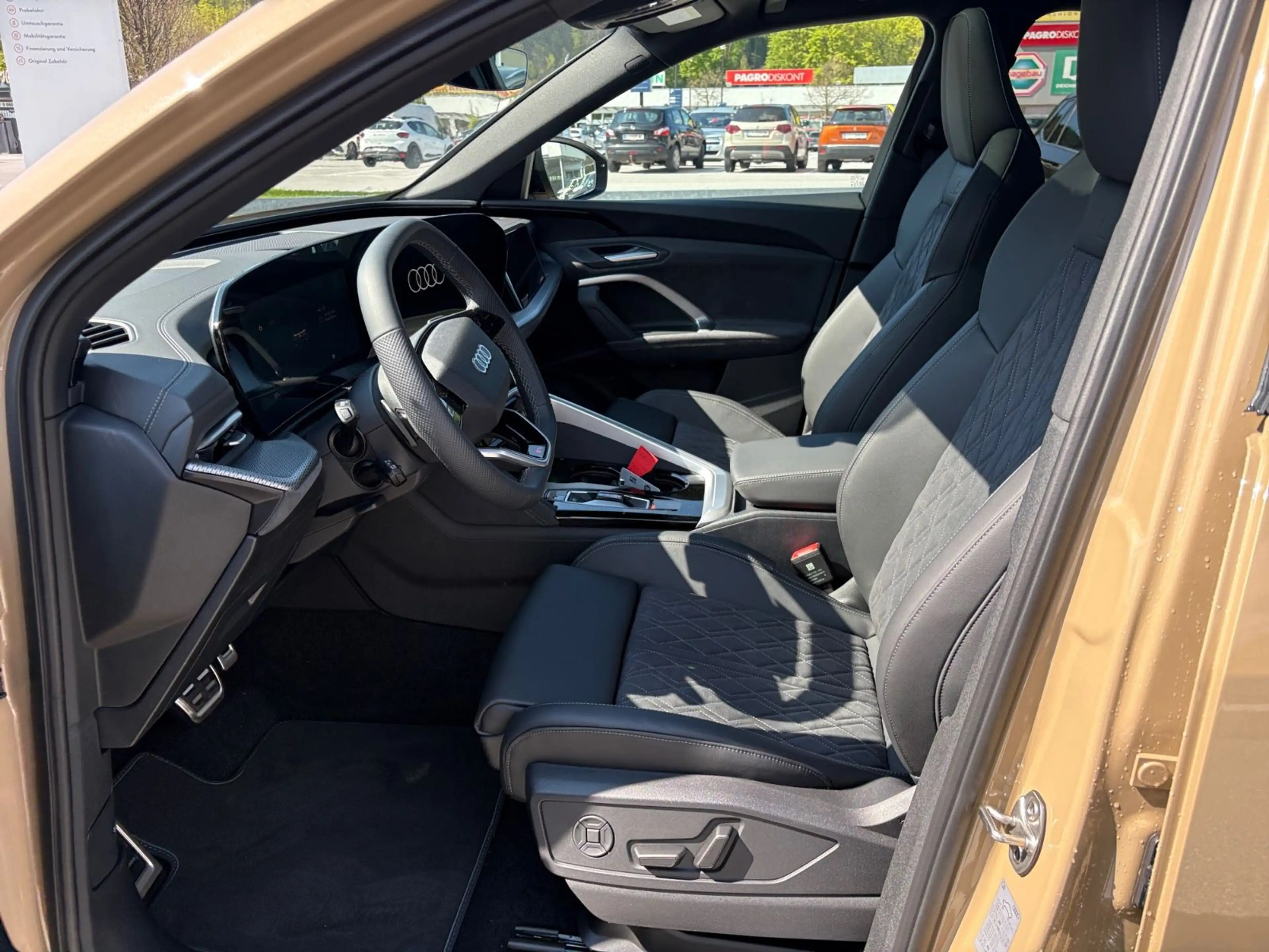 Audi Q5 TDI 150 kW S-Line/gold-sw/Tech+/Pan/20 — photo 7
