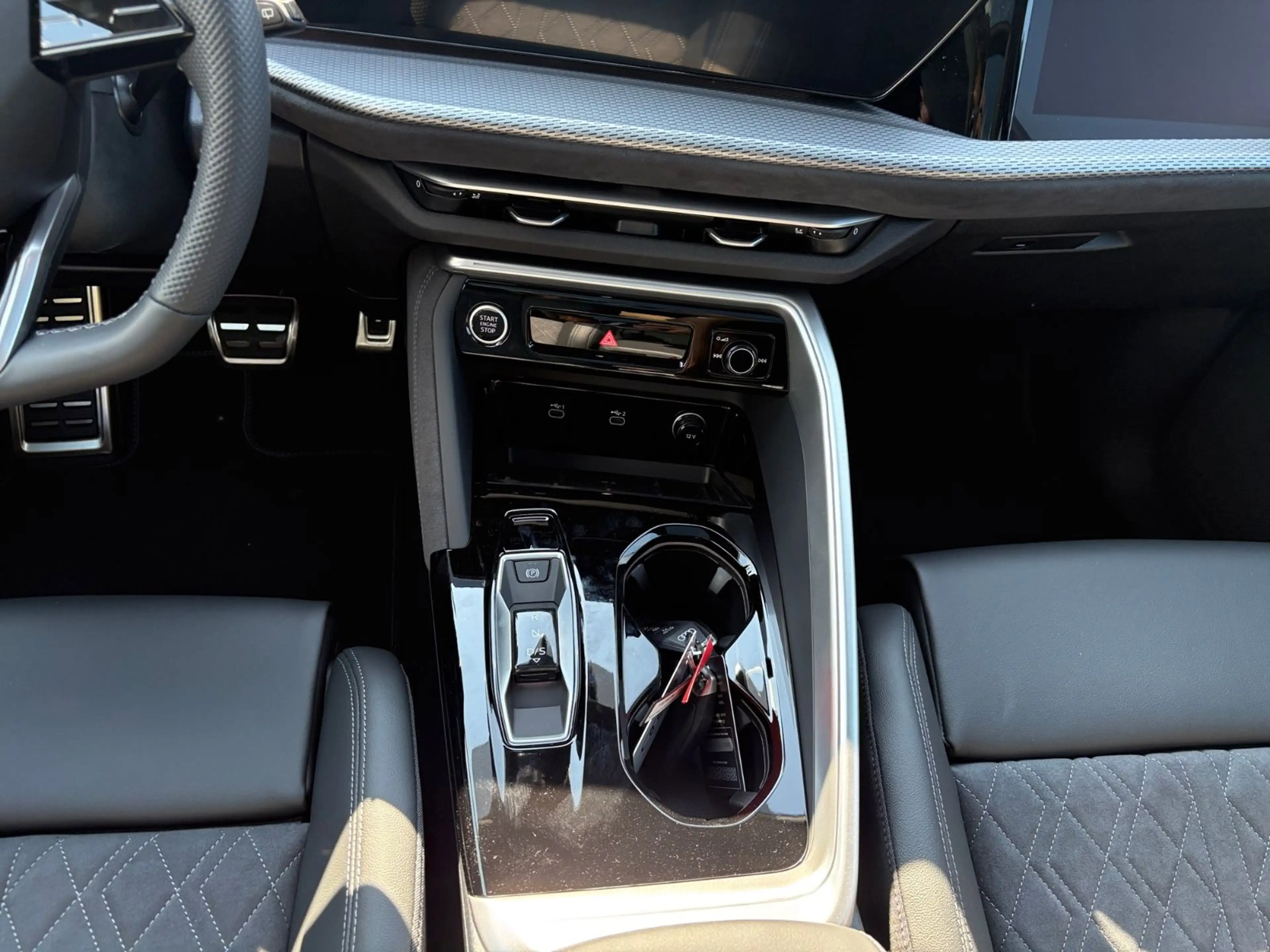 Audi Q5 TDI 150 kW S-Line/gold-sw/Tech+/Pan/20 — photo 6