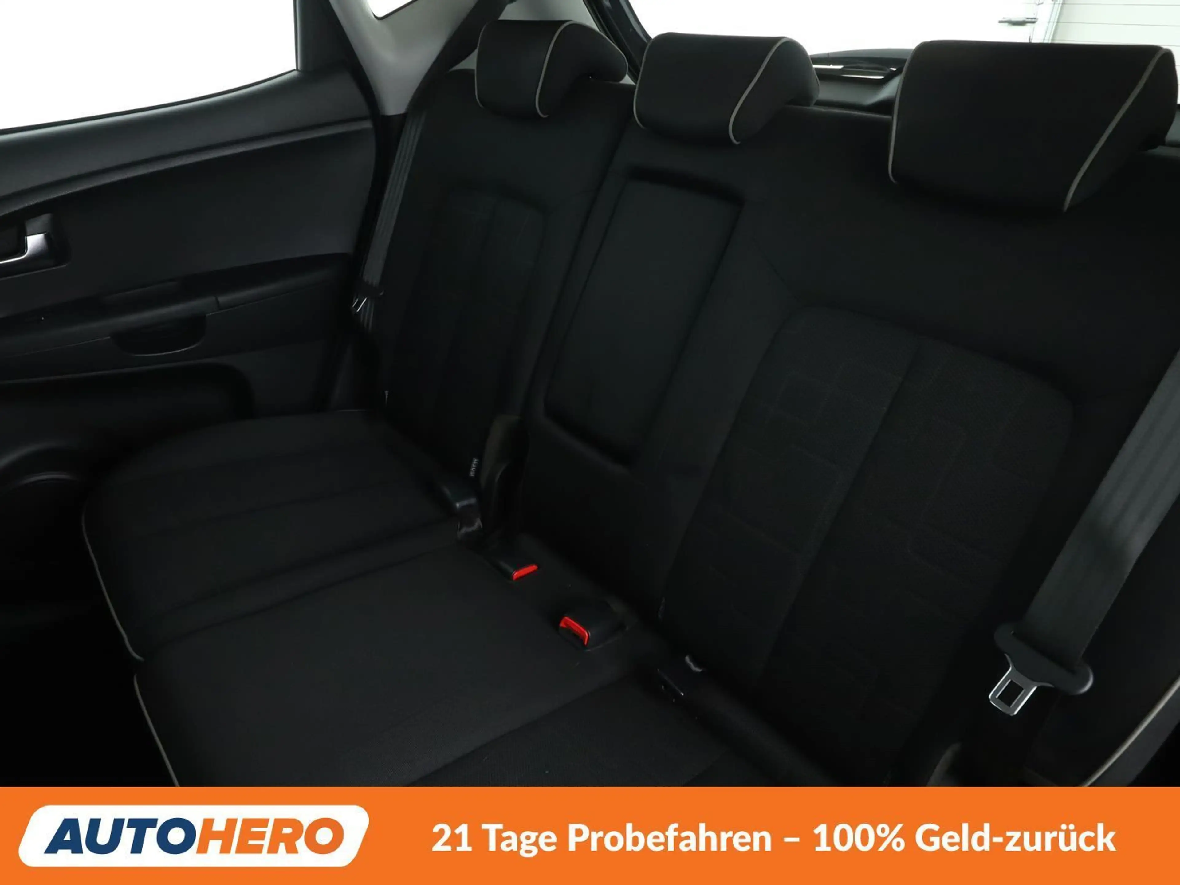 Kia Venga 1.6 CRDi Spirit*NAVI*TEMPO*CAM*PDC*SHZ* — photo 14