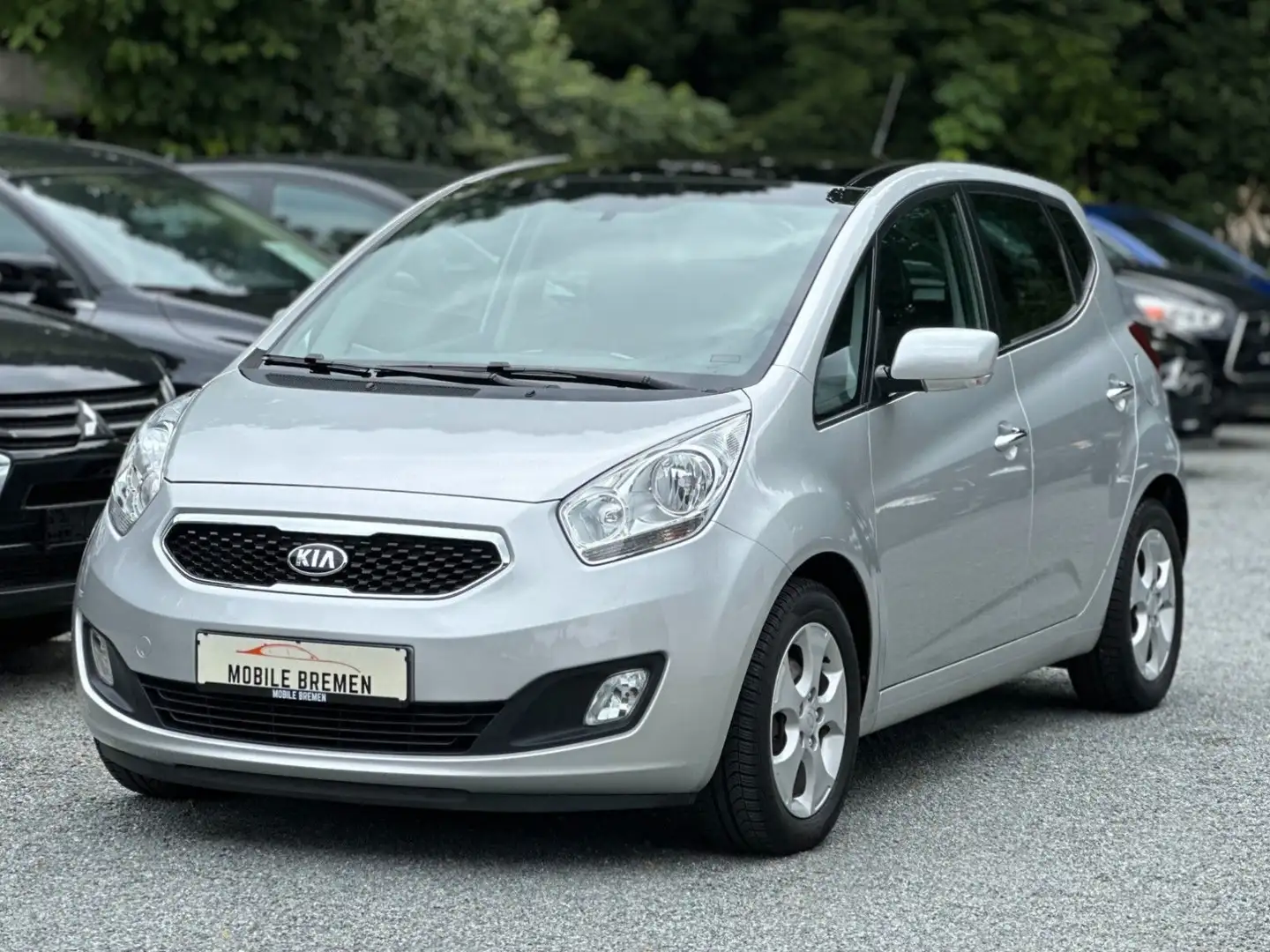 Kia Venga FIFA World Cup Edition PANO*NAVI*KAMERA Zilver - 1