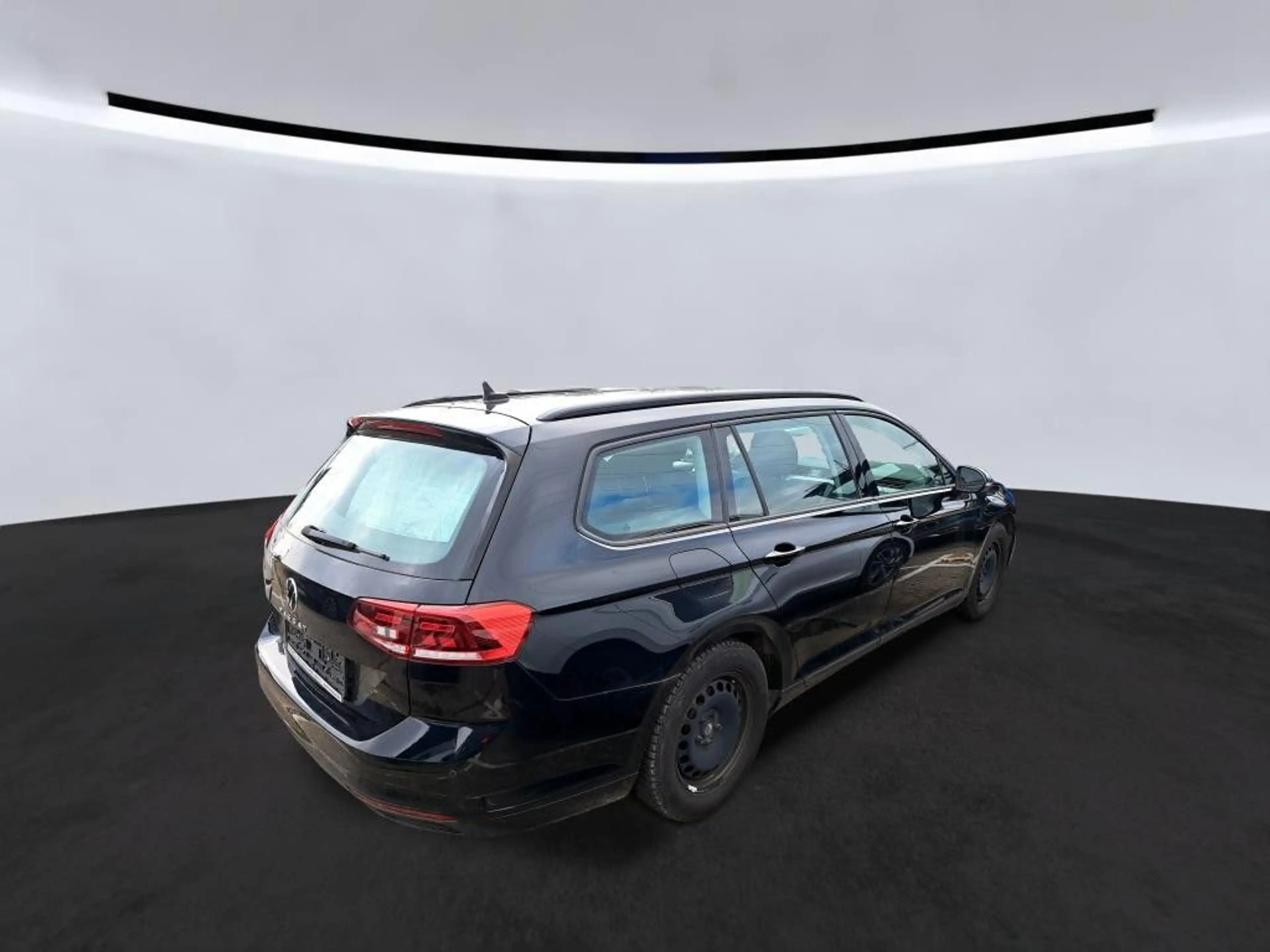 Volkswagen Passat Variant Conceptline 2.0TDI DSG AHK ACC — photo 4