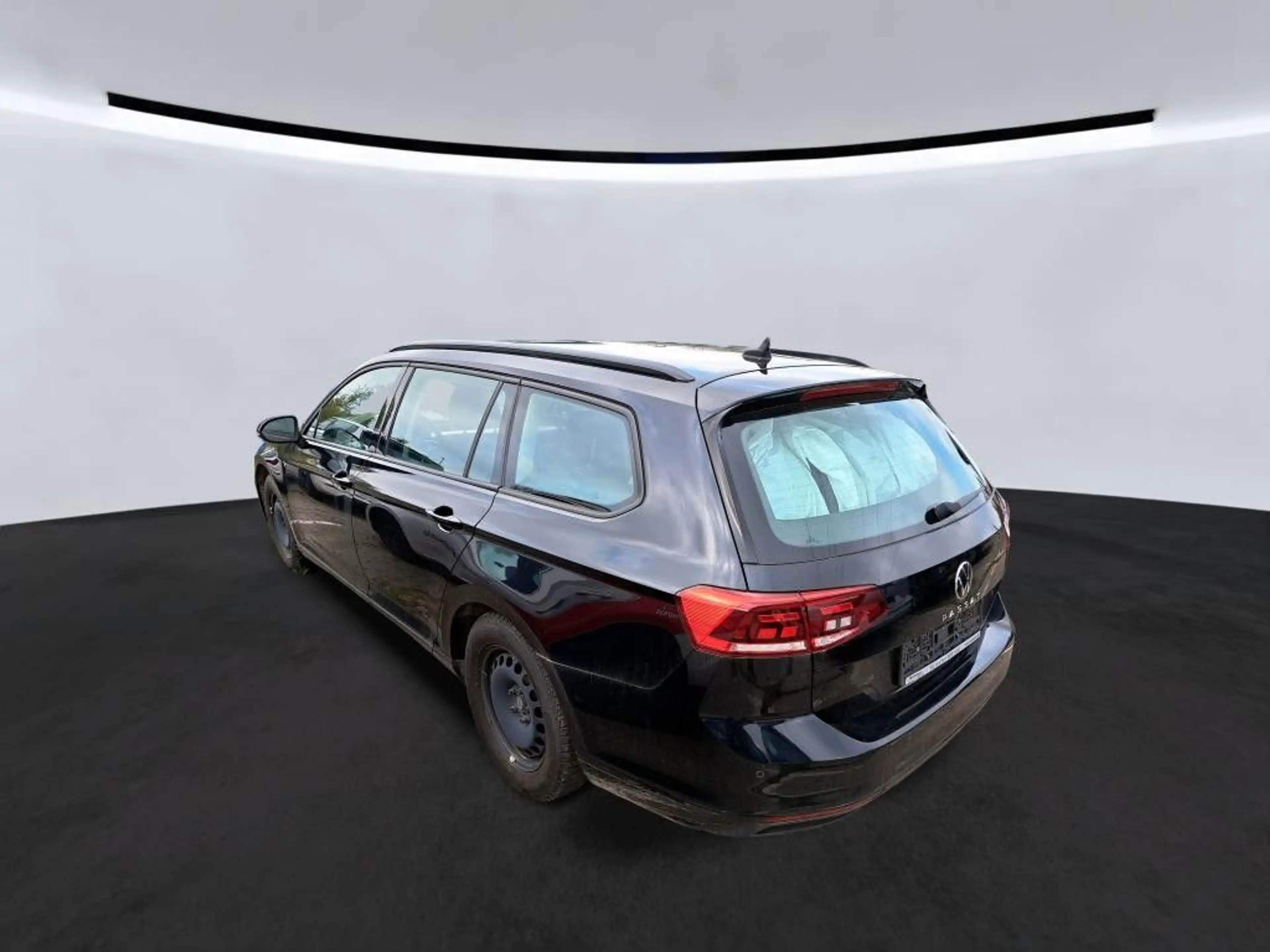 Volkswagen Passat Variant Conceptline 2.0TDI DSG AHK ACC — photo 3