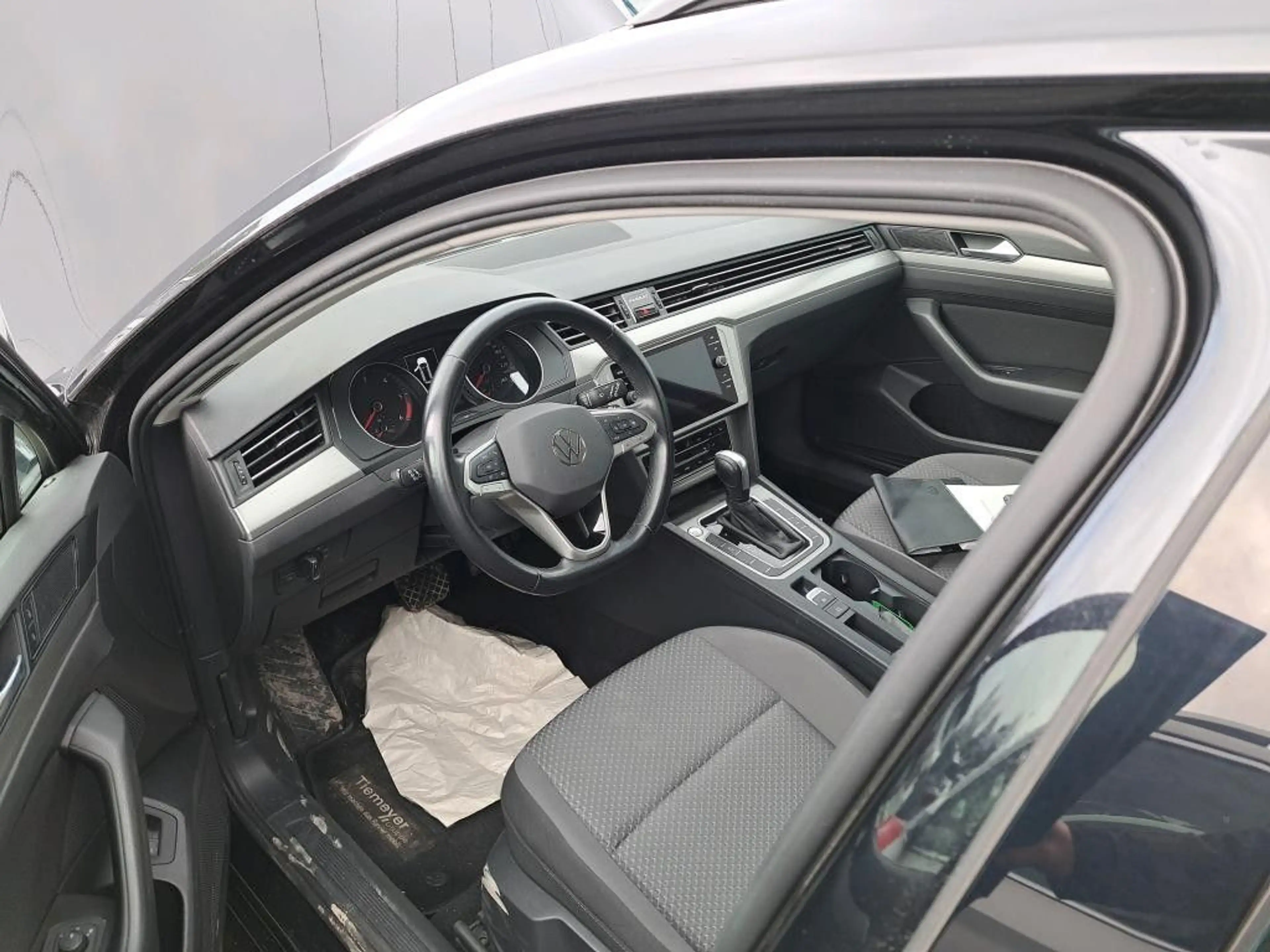 Volkswagen Passat Variant Conceptline 2.0TDI DSG AHK ACC — photo 5