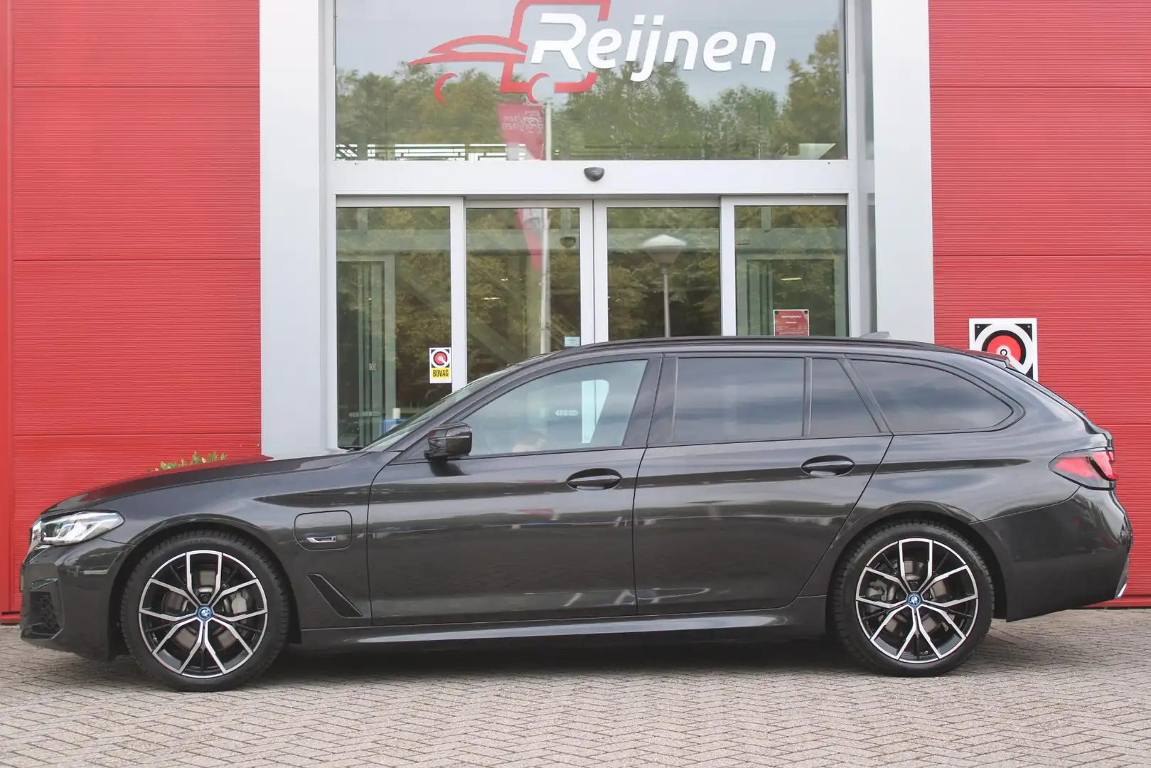 BMW 530 5-serie Touring 530e xDrive 293PK HIGH EXECUTIVE M Noir - 2