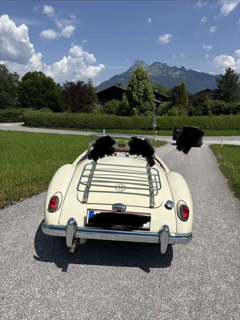 MG MGA Weiß - 2